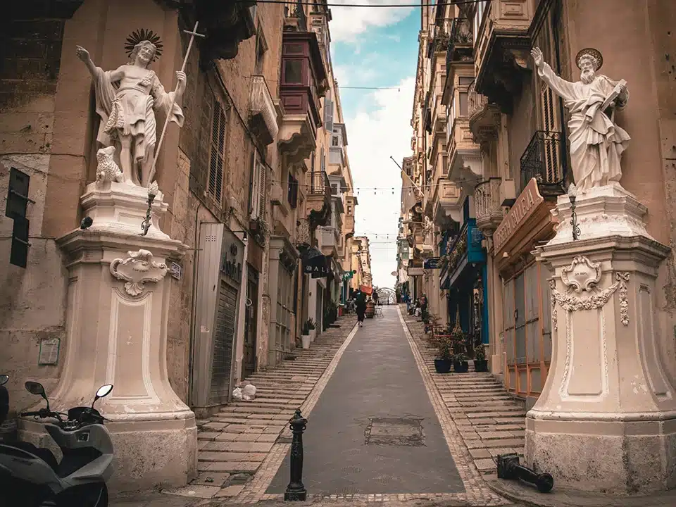 995 - Per le strade di La Valletta - Malta